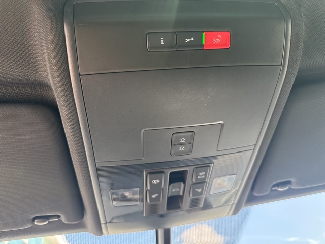 2021 Volkswagen Atlas Cross Sport V6 SE Technology R-Line photo 12