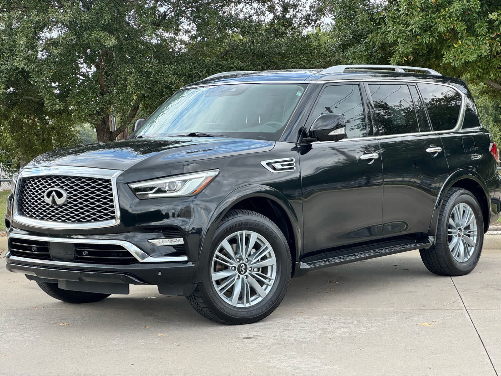2024 INFINITI QX80 Luxe 4WD's photo