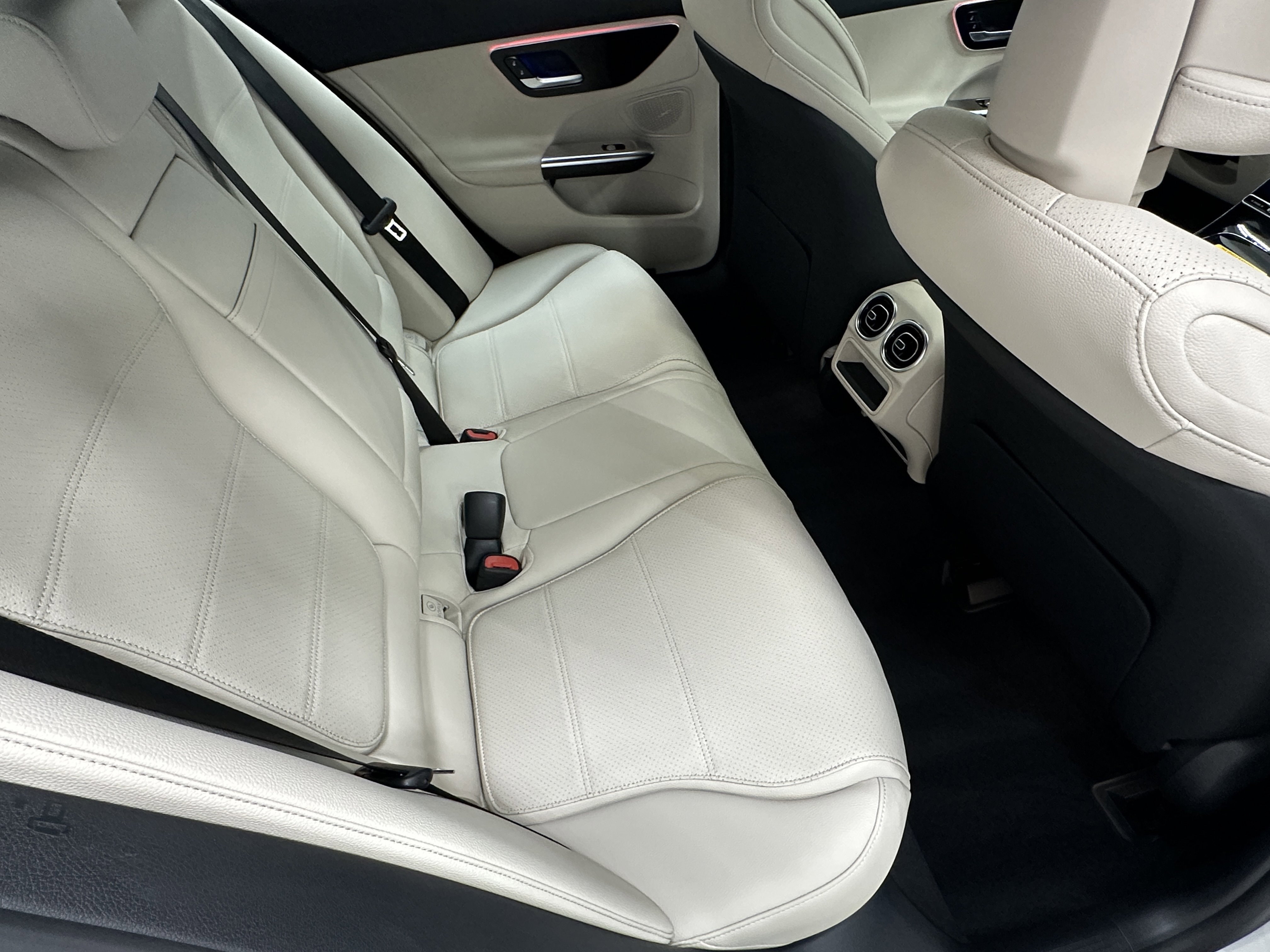 2024 Mercedes Benz C 300 photo 17