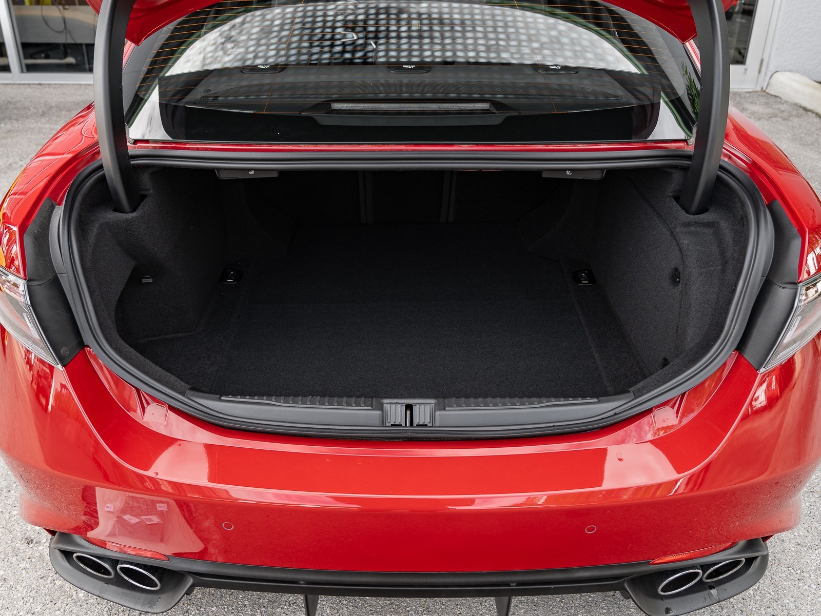 2024 Alfa Romeo Giulia Quadrifoglio photo 36