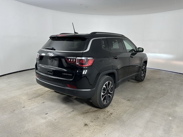 2022 Jeep Compass Limited photo 2