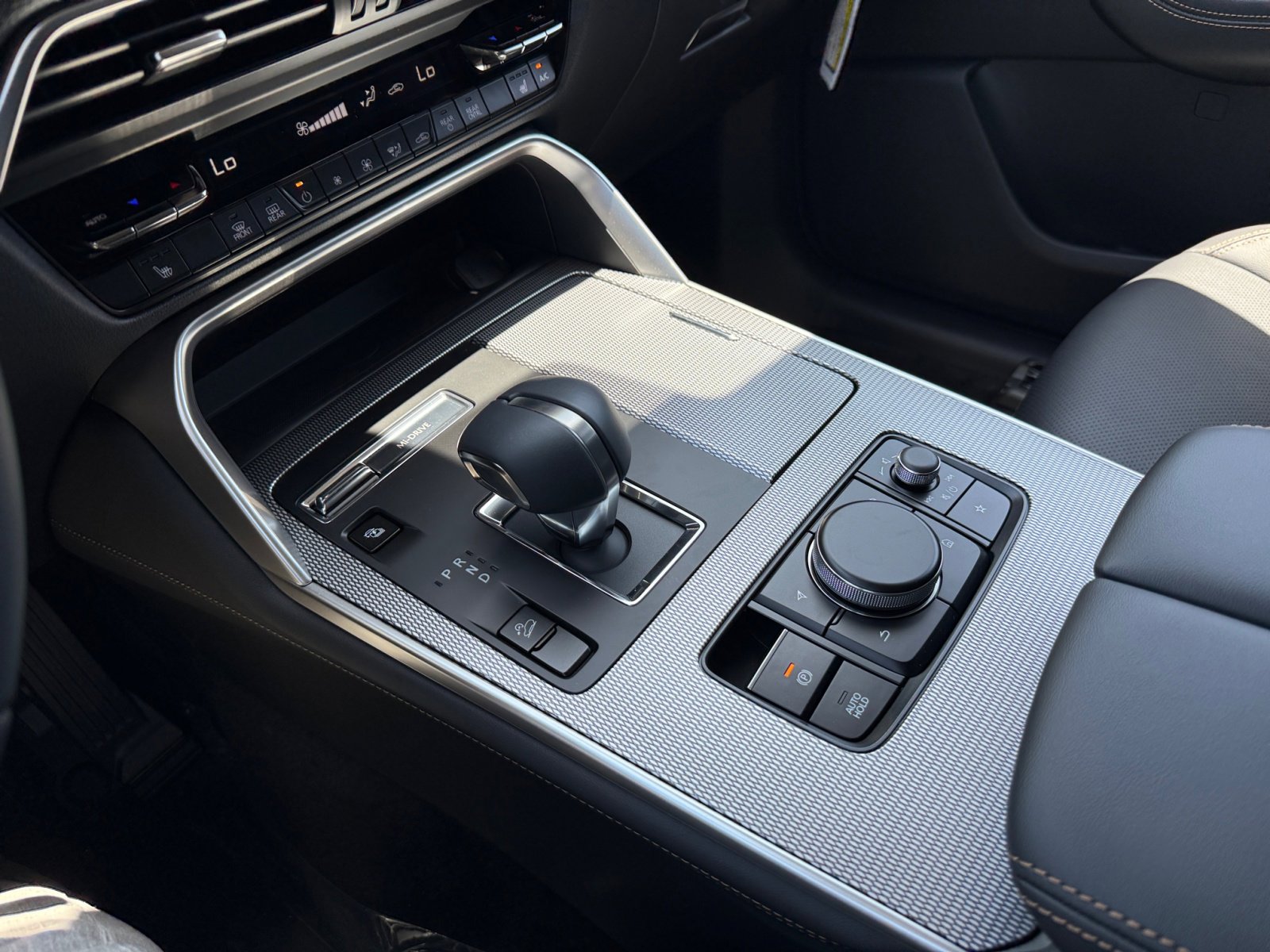 2025 Mazda CX-70 Premium photo 12