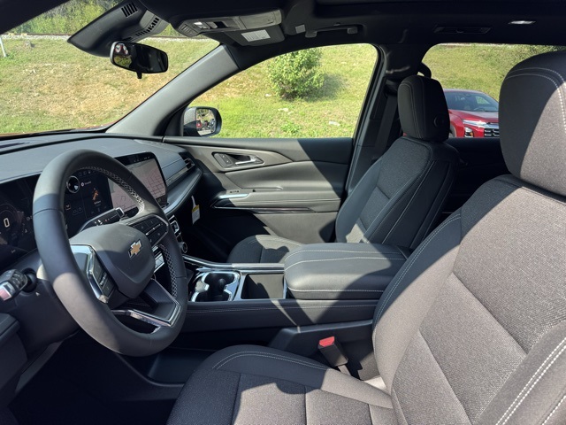 2026 Chevrolet Traverse photo 8