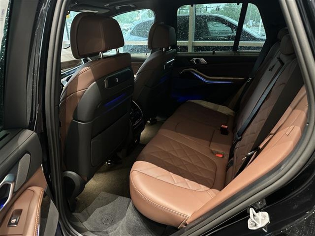 2026 Bmw X5 M60i photo 13