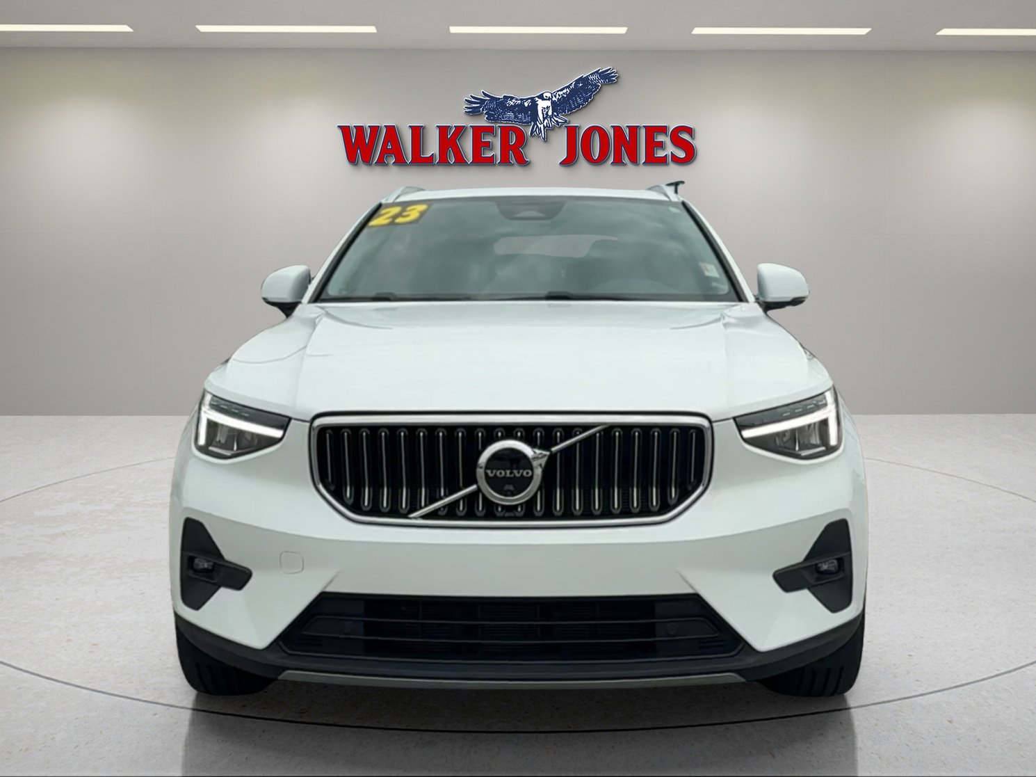 2023 Volvo XC40 Plus photo 7