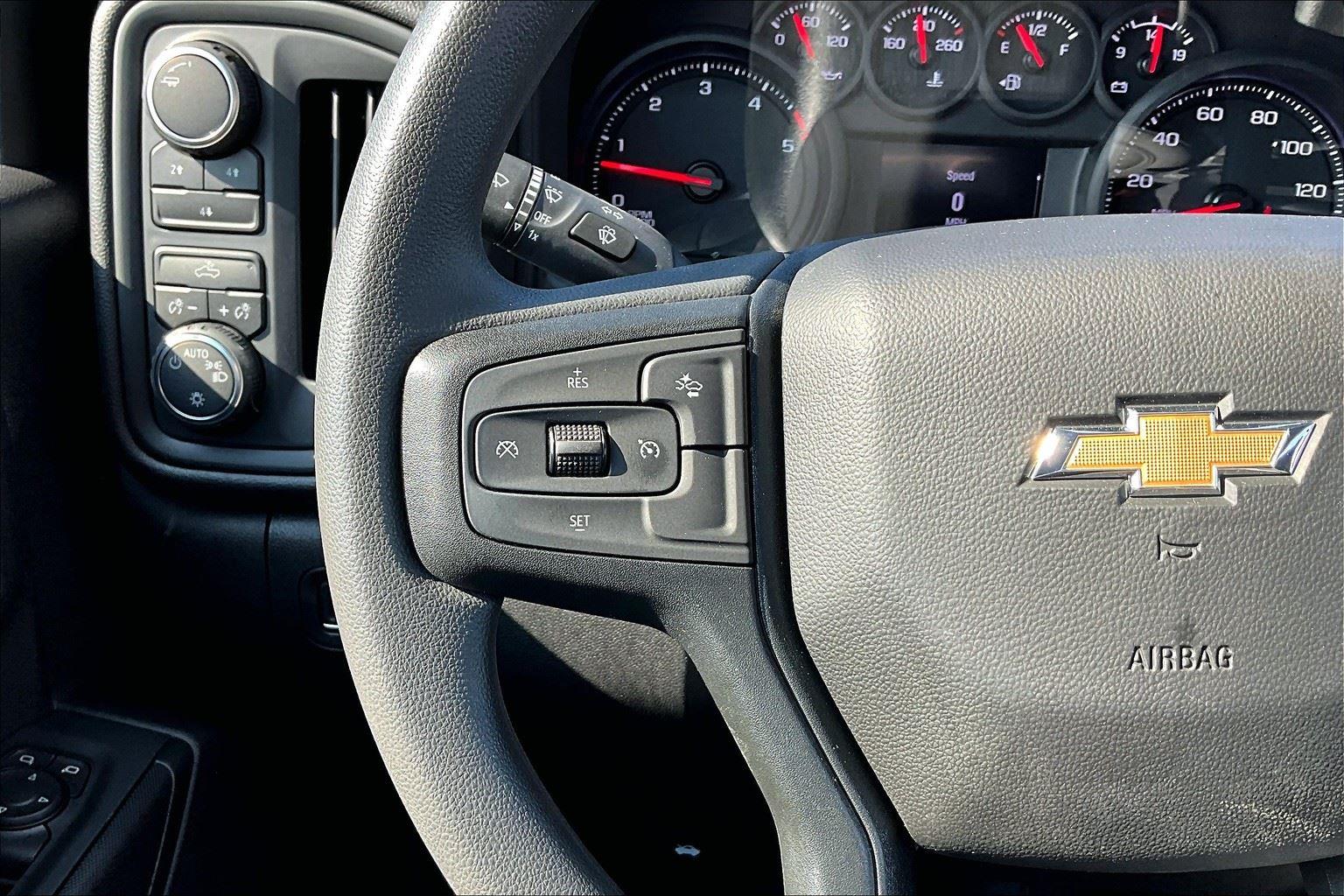 2025 Chevrolet Silverado 3500HD Work Truck photo 7