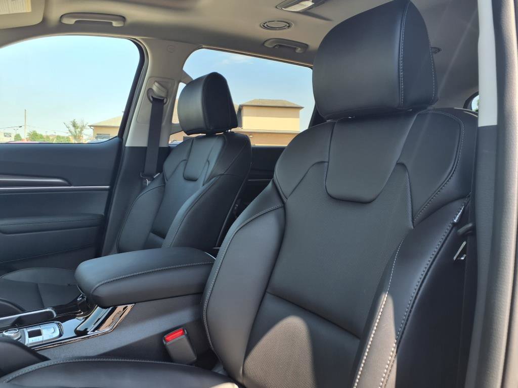 2025 Kia Telluride S photo 13
