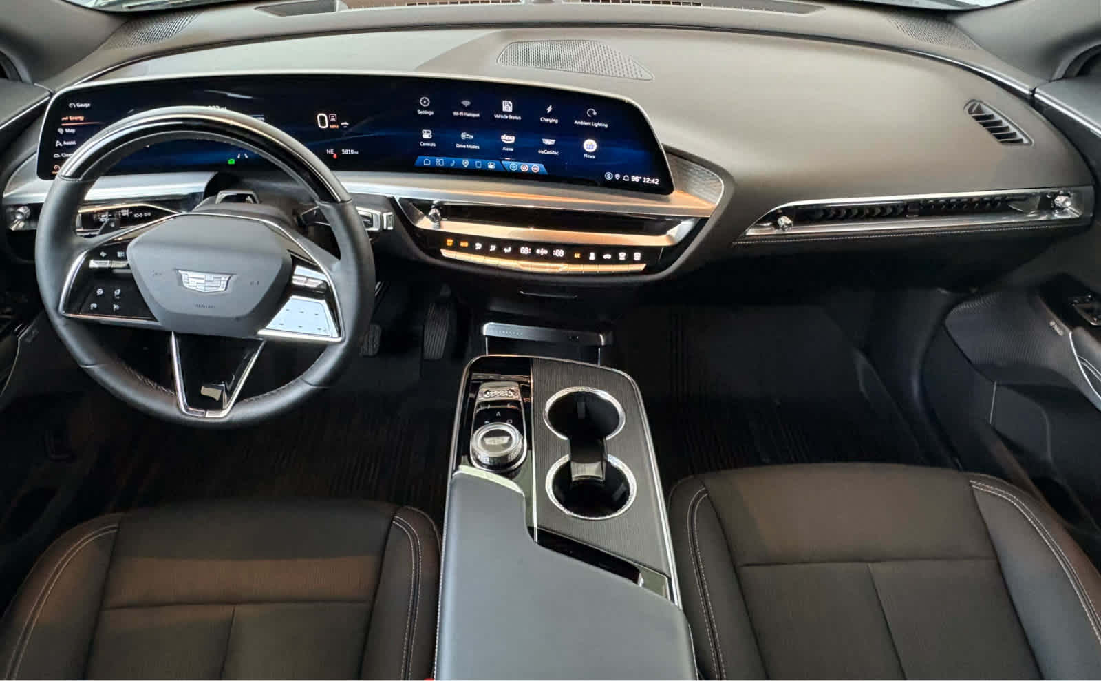 2024 Cadillac Lyriq Luxury photo 20