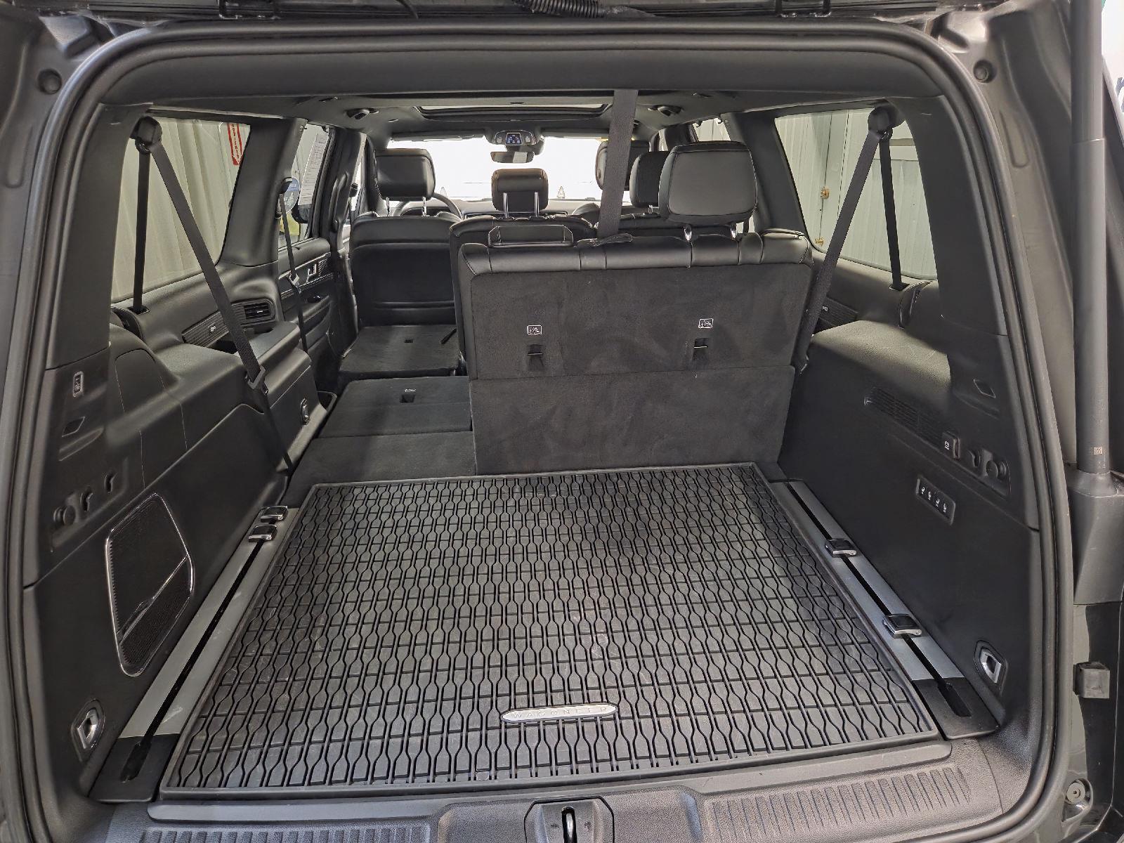 2024 Jeep Wagoneer L Series II Carbide photo 31