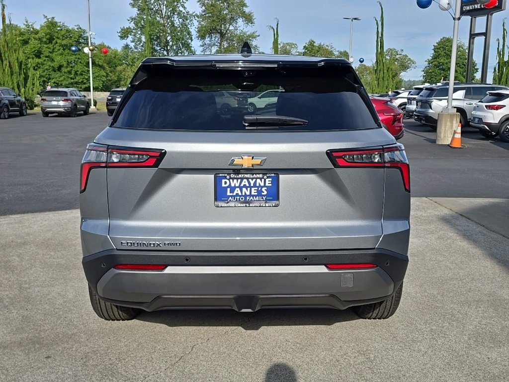 2026 Chevrolet Equinox LT photo 3