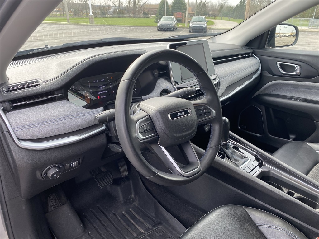 2022 Jeep Compass Latitude photo 11