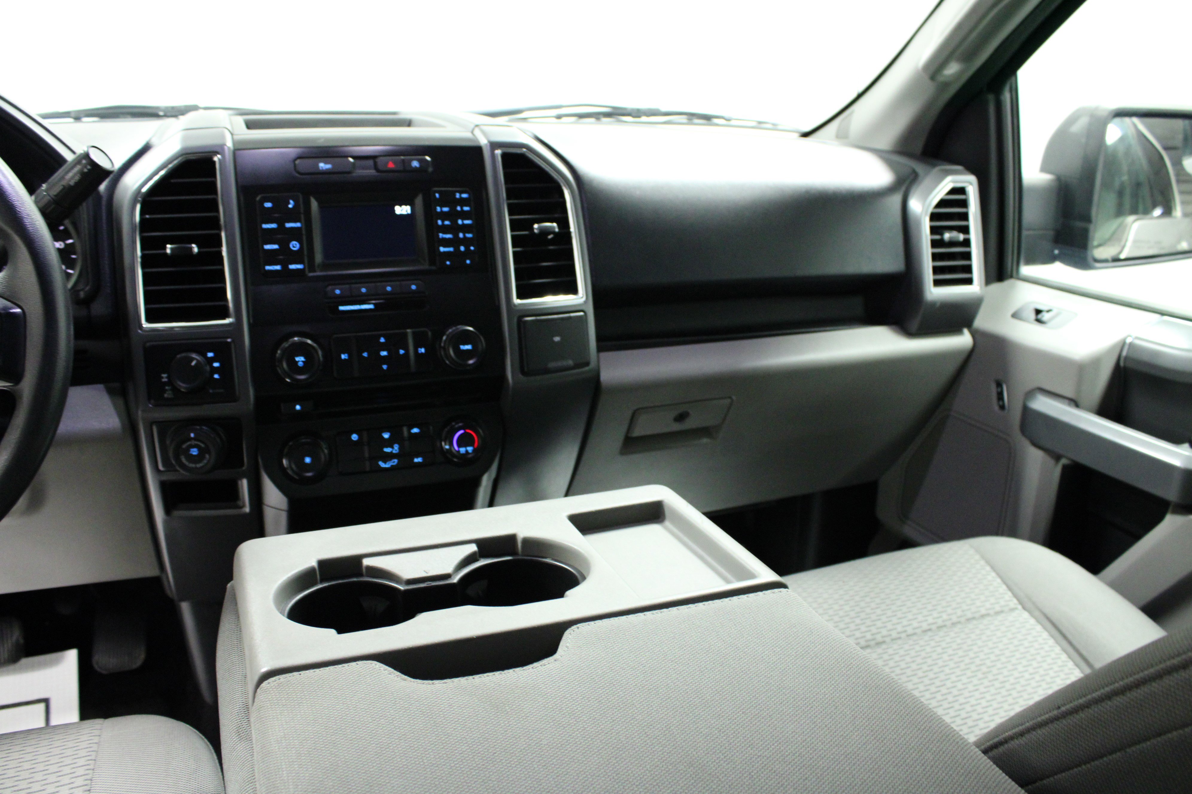 2016 Ford F-150 XLT photo 14