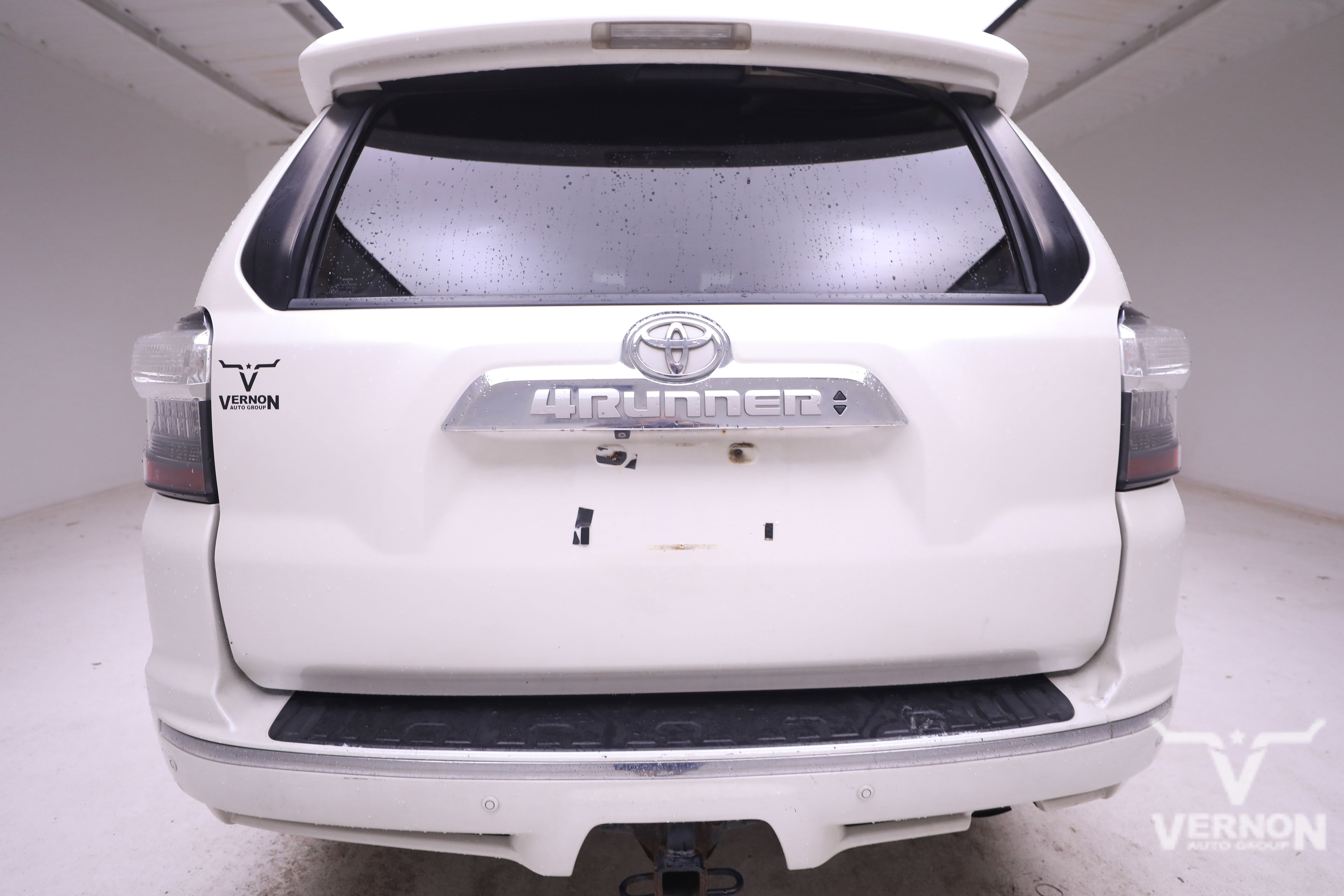 2016 Toyota 4Runner Limited photo 2