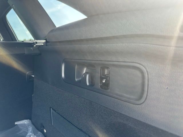 2026 Mercedes Benz GLC 350e 4MATIC photo 36