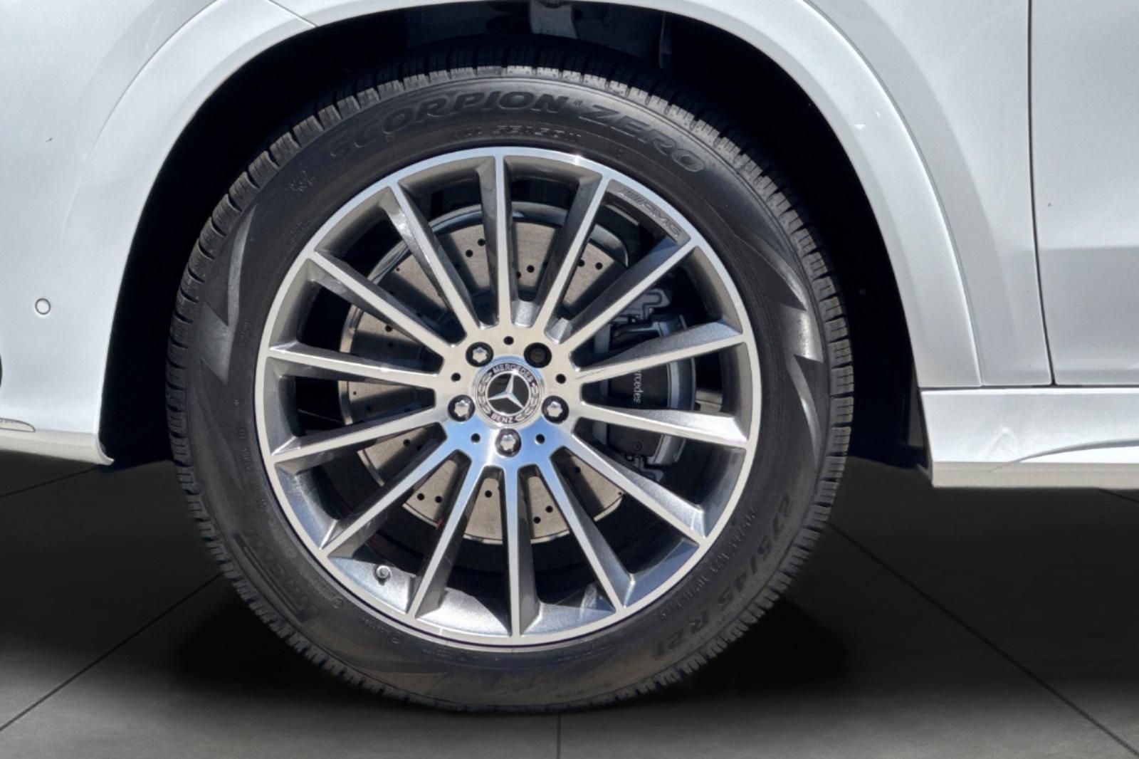 2026 Mercedes Benz GLE 450 4MATIC photo 4