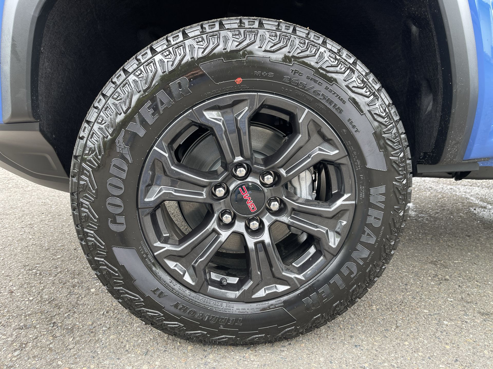 2025 Gmc Canyon Elevation photo 31