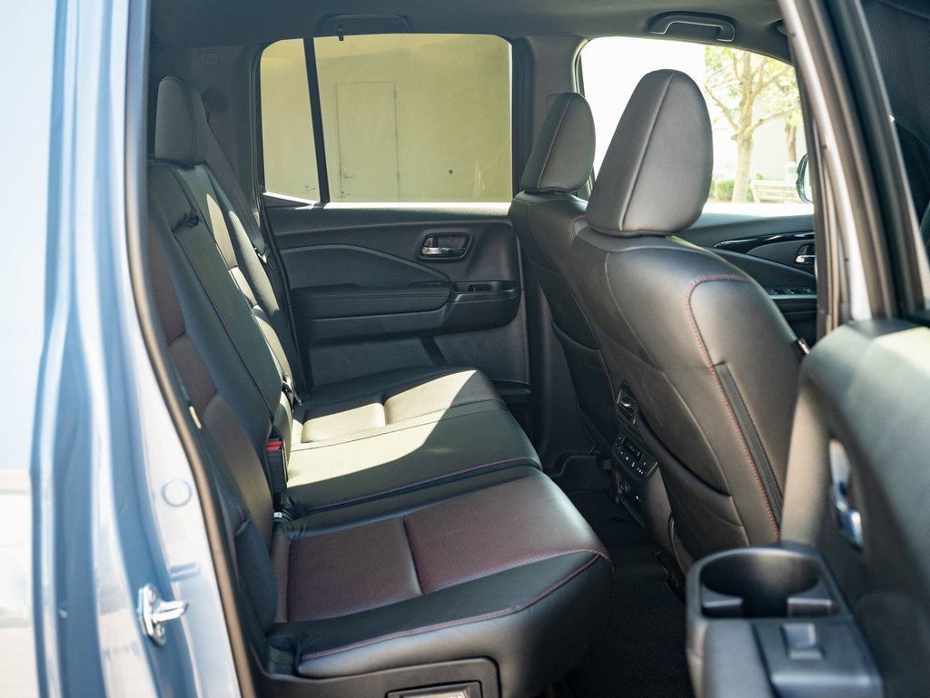 2024 Honda Ridgeline Black Edition photo 30
