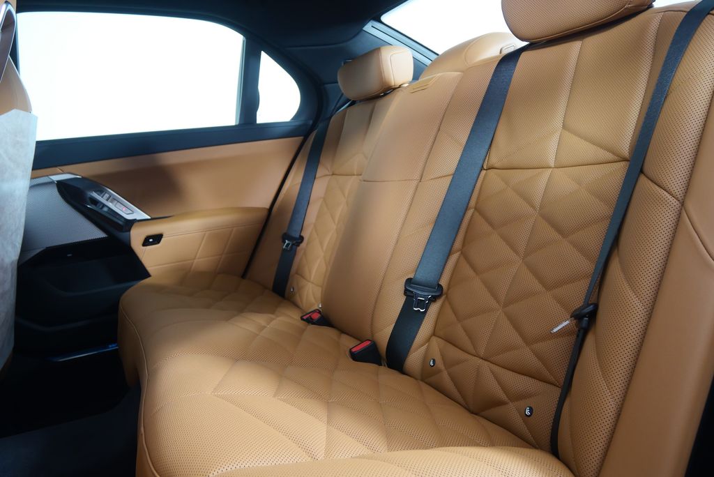 2025 Bmw 740i photo 15