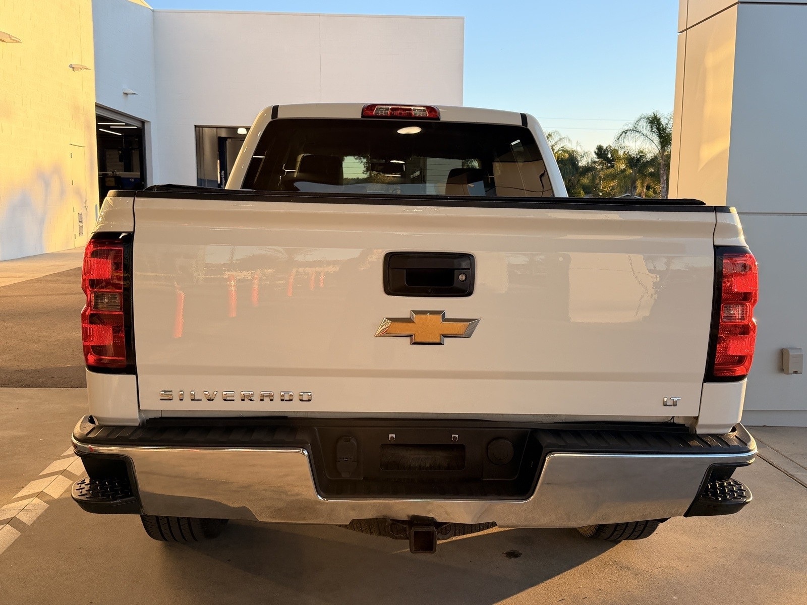 2015 Chevrolet Silverado 1500 LT photo 4