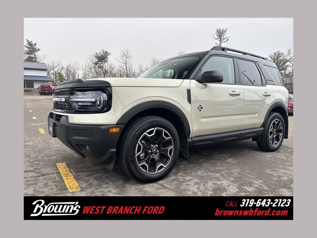 2025 Ford Bronco Sport Outer Banks's photo