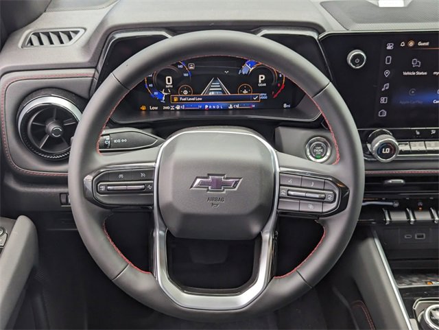 2025 Chevrolet Colorado Z71 photo 2