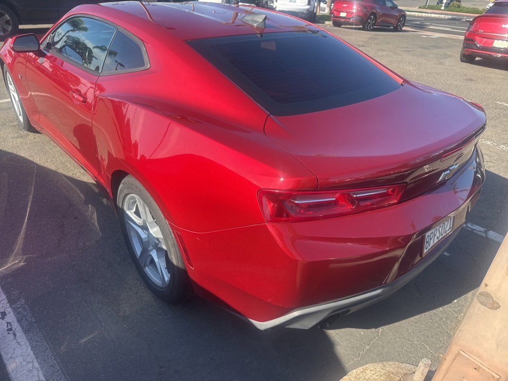 2018 Chevrolet Camaro 1LT photo 3