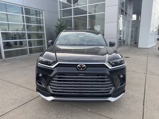 2026 Toyota Grand Highlander Limited photo 7