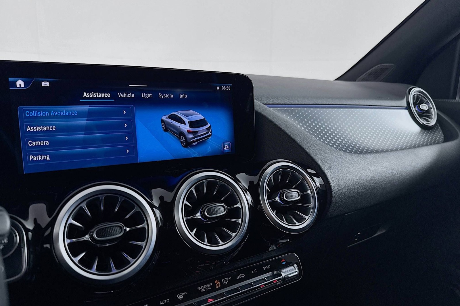 2025 Mercedes Benz GLA 250 photo 17
