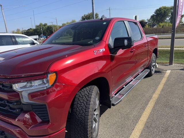 2024 Chevrolet Silverado 1500 RST photo 3