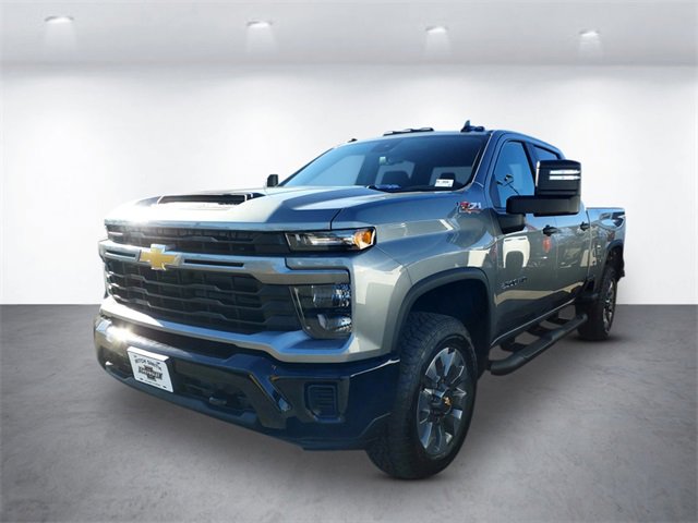 2026 Chevrolet Silverado 2500HD Custom's photo