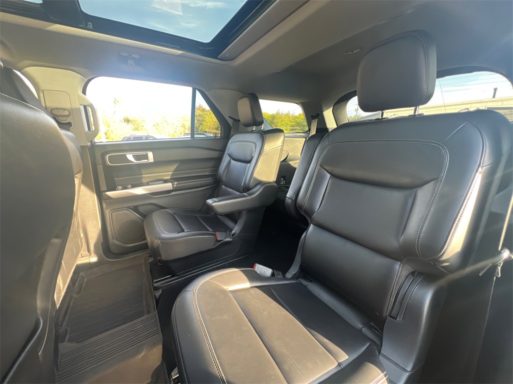 2022 Ford Explorer XLT photo 31