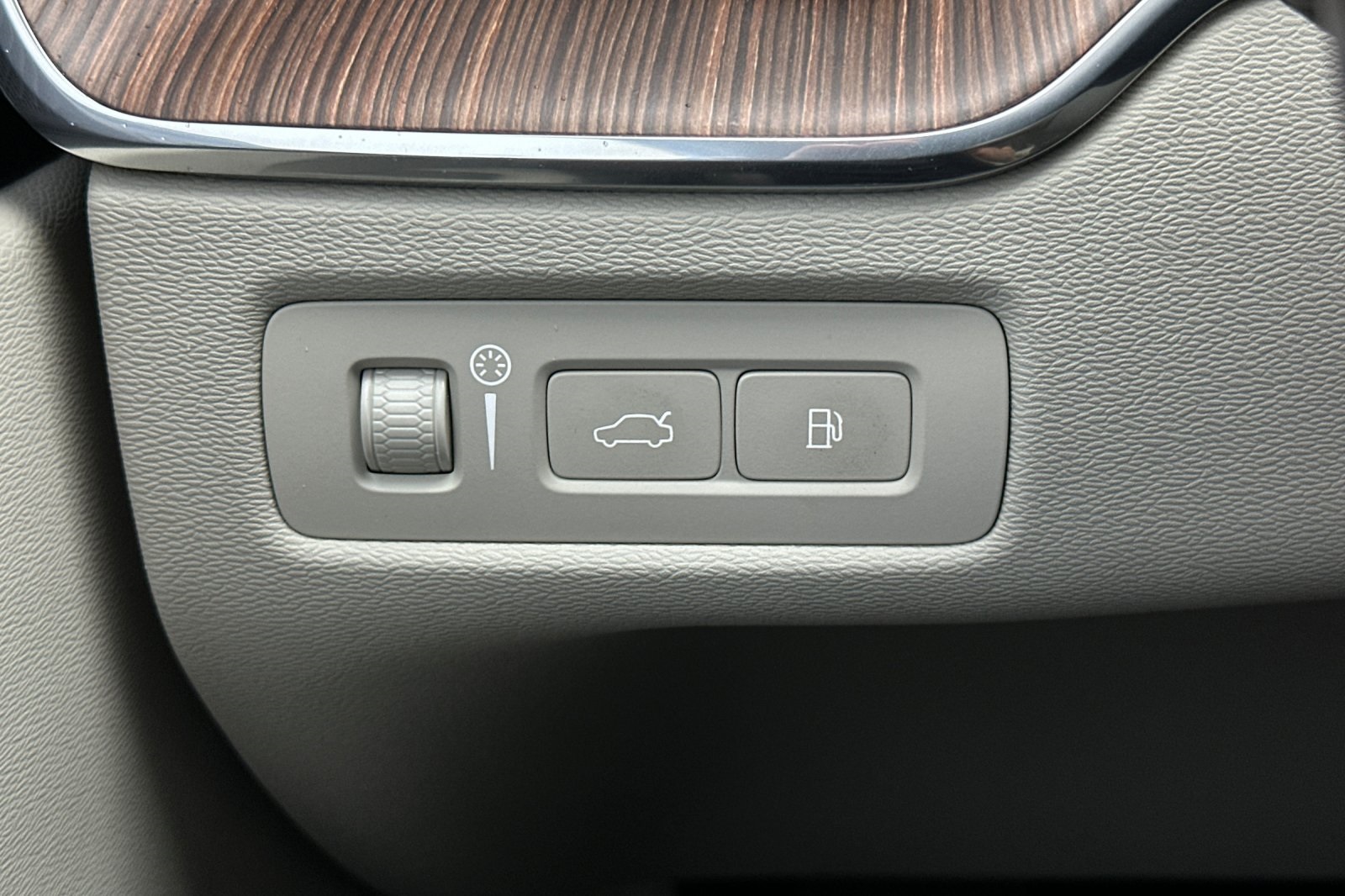 2021 Volvo XC60 Recharge Hybrid T8 Inscription Expression photo 29