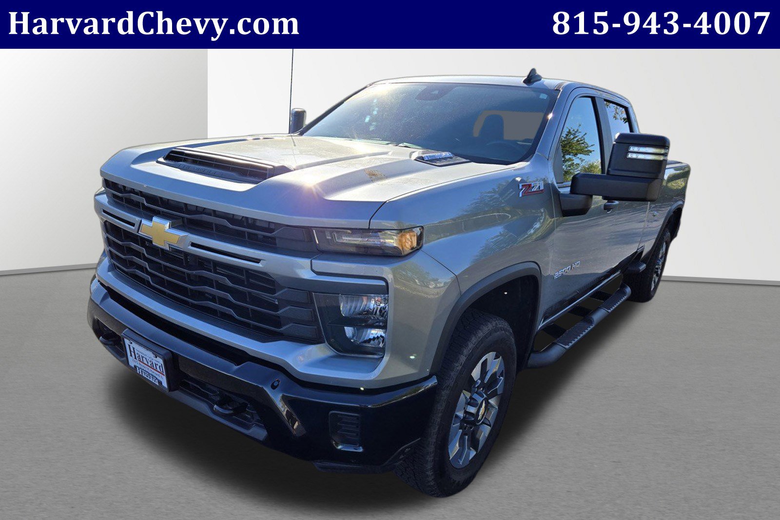 2024 Chevrolet Silverado 2500HD Custom photo 3