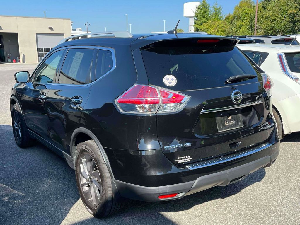 2016 Nissan Rogue SL photo 3