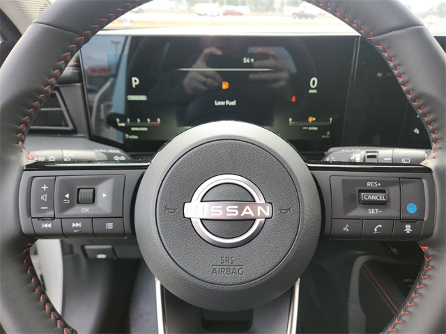 2025 Nissan Kicks SR photo 11