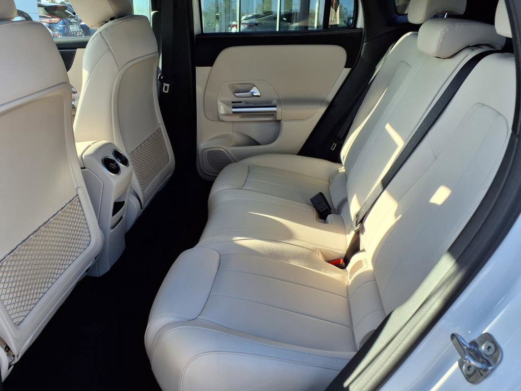 2026 Mercedes Benz GLA 250 photo 17