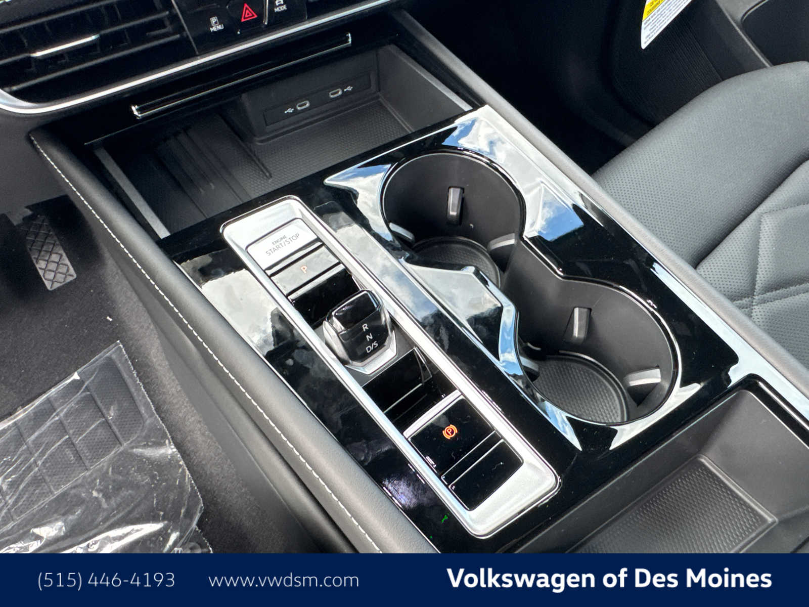 2026 Volkswagen Atlas Cross Sport SE Technology photo 14