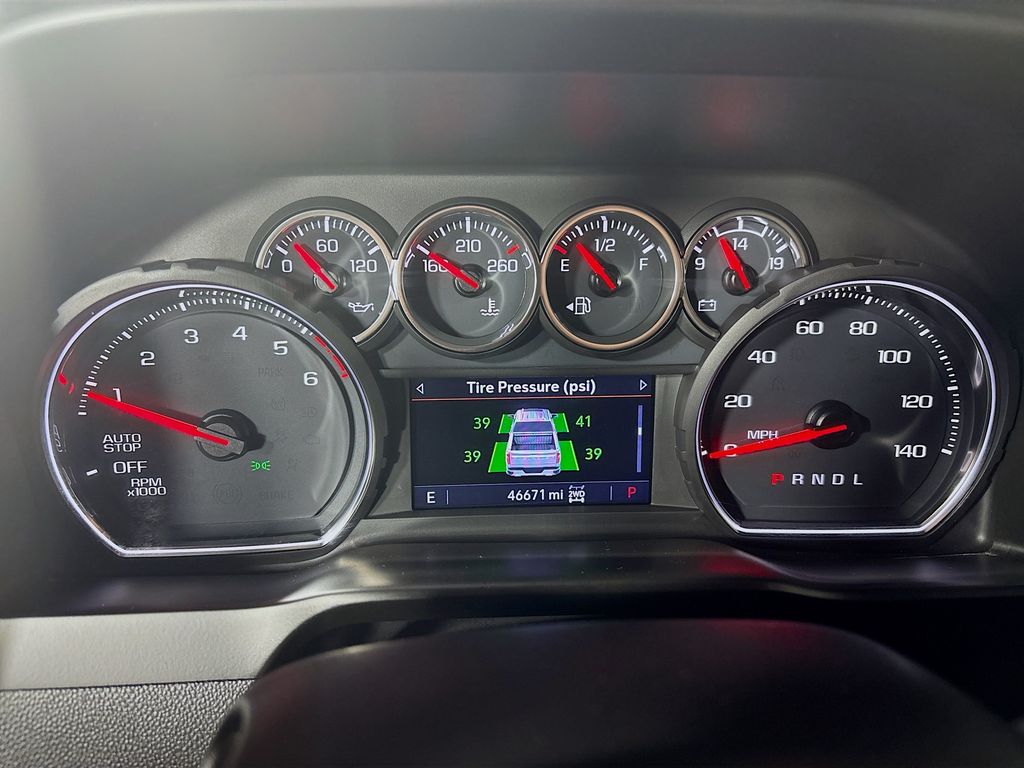 2021 Chevrolet Silverado 1500 RST photo 13