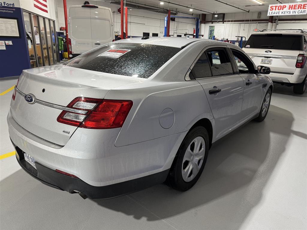 2014 Ford Taurus photo 2