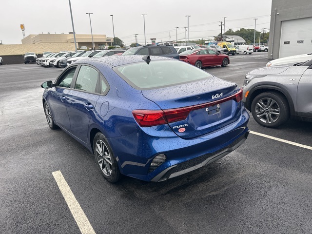 2023 Kia Forte LXS photo 7
