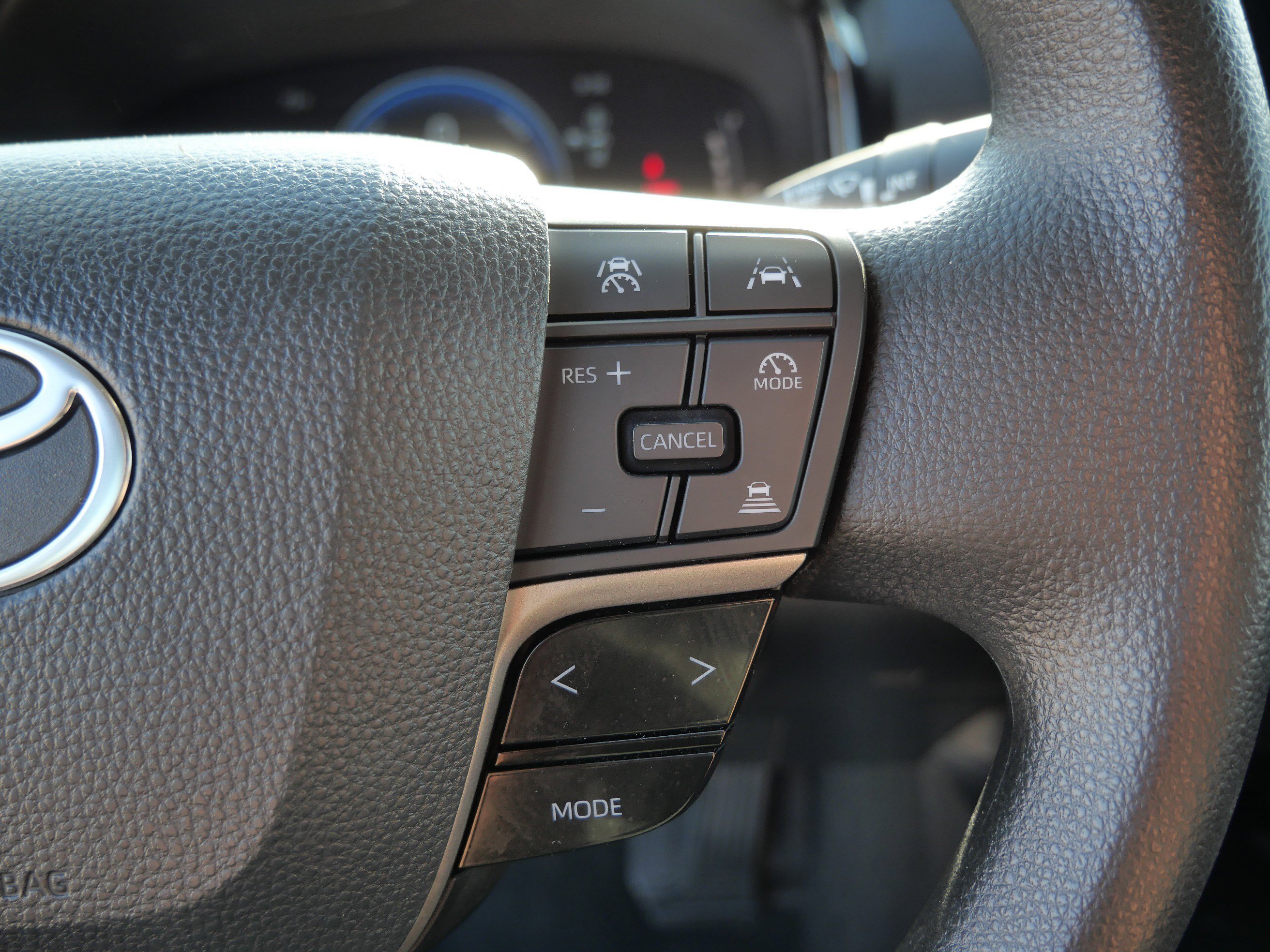 2025 Toyota Camry LE photo 29