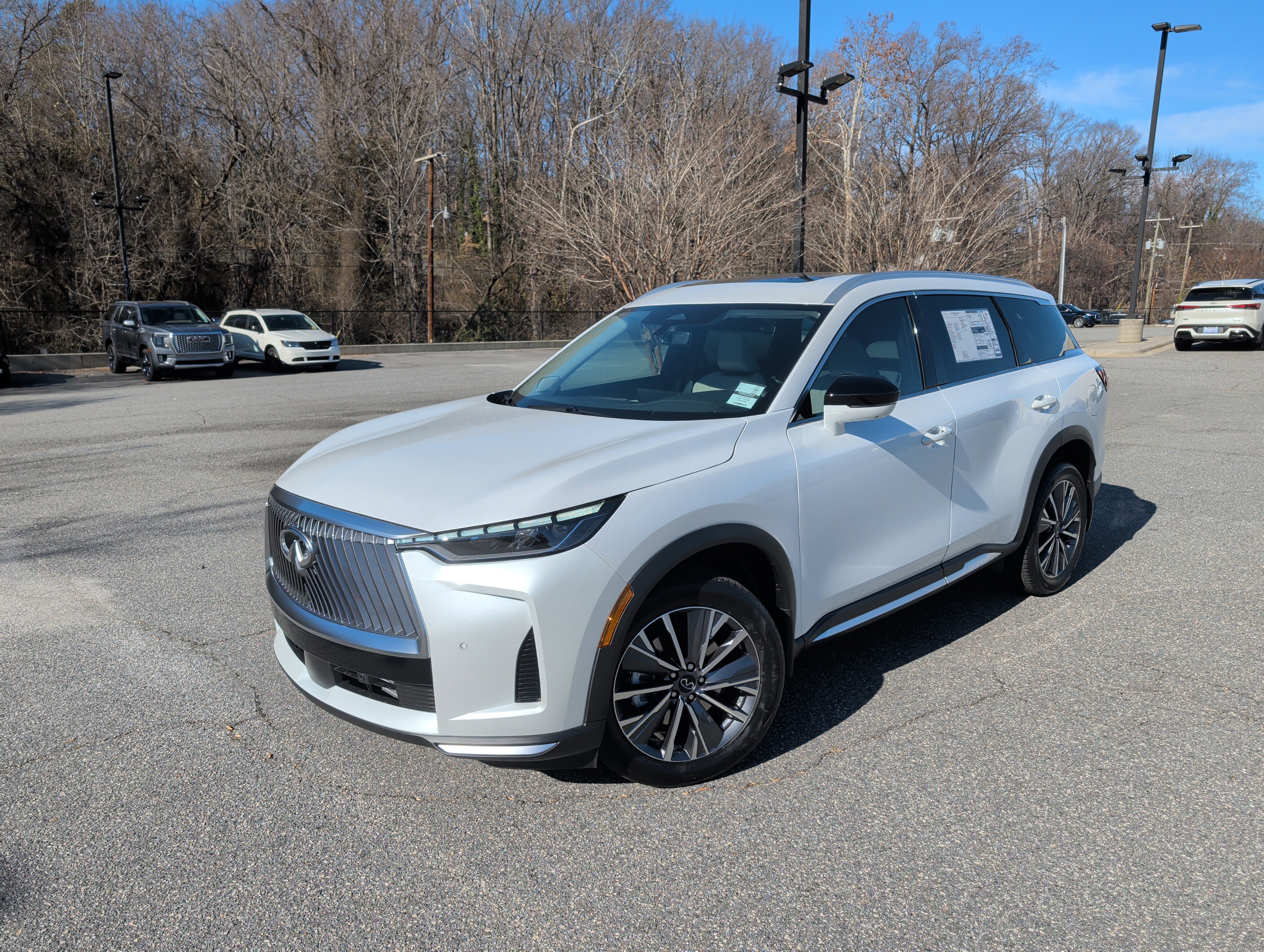 2026 INFINITI QX60 LUXE's photo