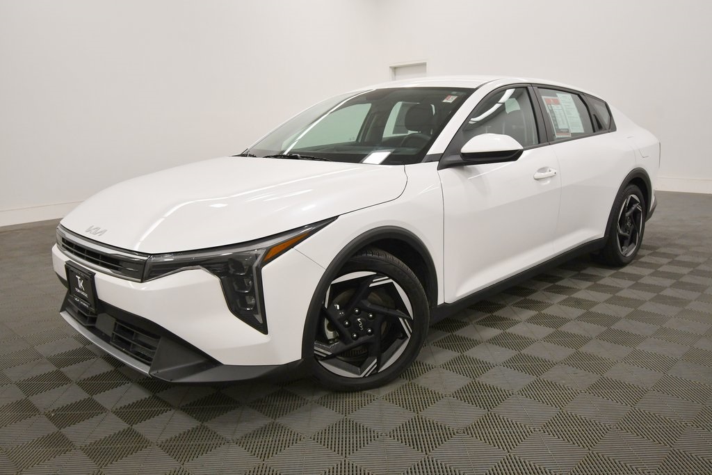 Certified 2025 Kia K4 EX with VIN 3KPFU4DEXSE003266 for sale in Rochester, Minnesota