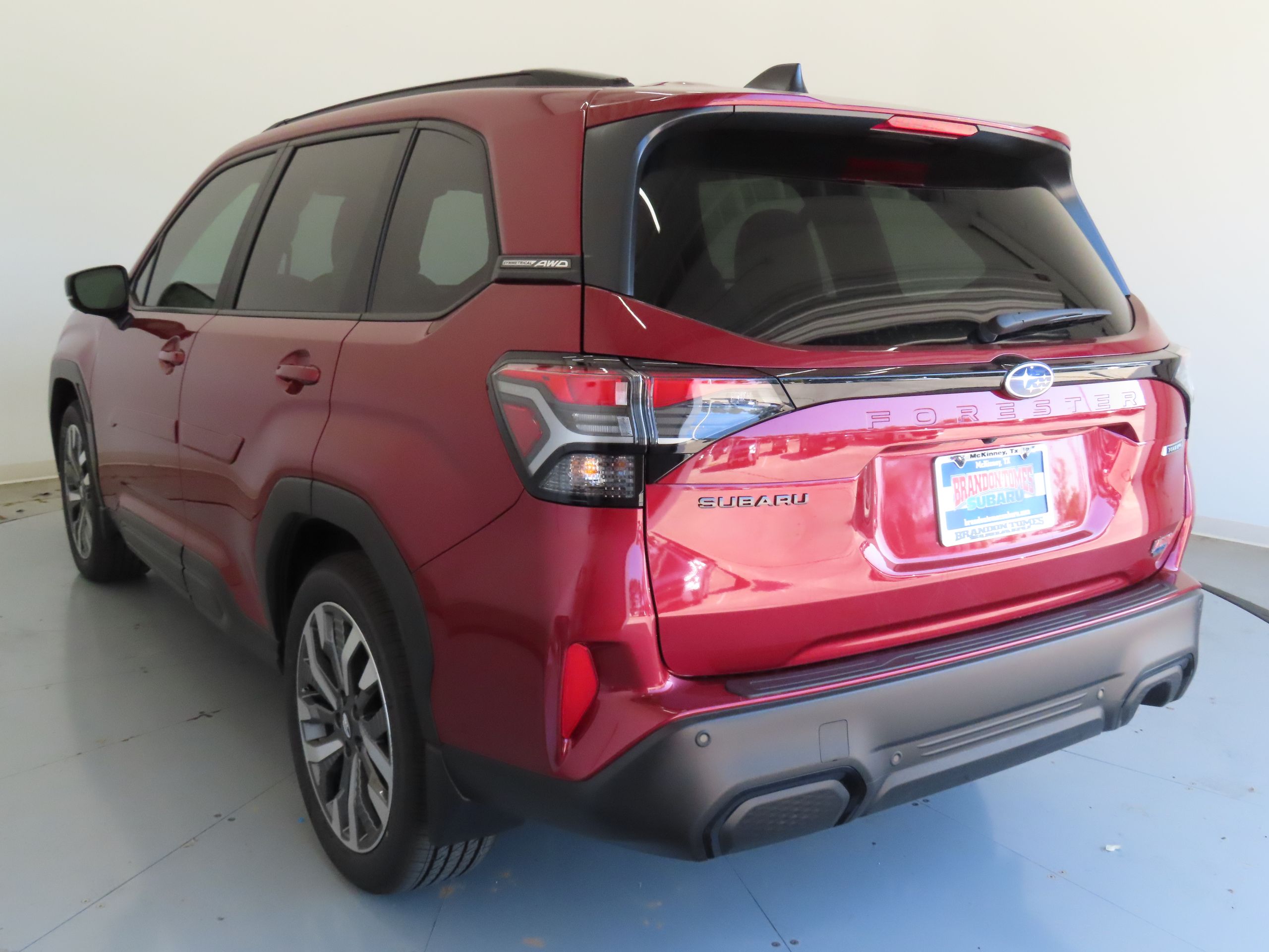 2025 Subaru Forester Touring photo 5