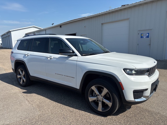 2022 Jeep Grand Cherokee Limited photo 3