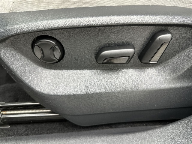 2021 Volkswagen Tiguan SE photo 4