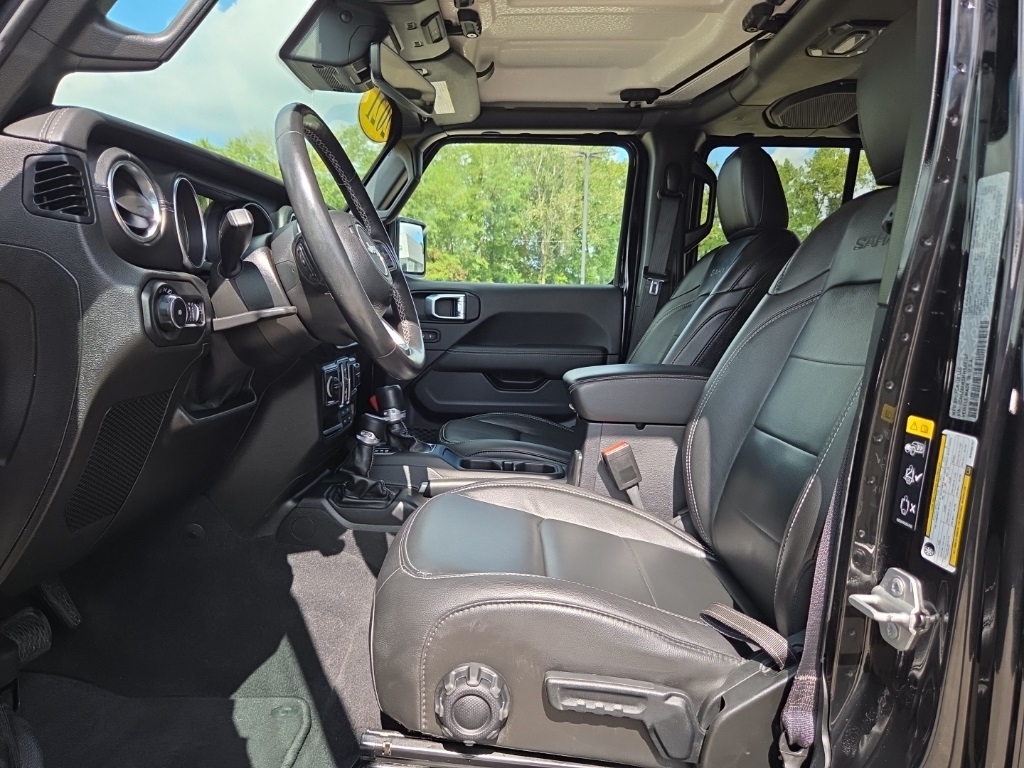 2021 Jeep Wrangler Unlimited Sahara photo 12