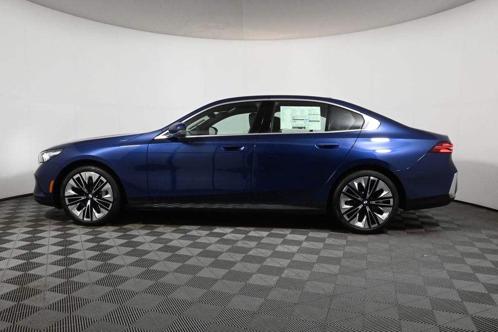2026 Bmw 530i xDrive photo 2