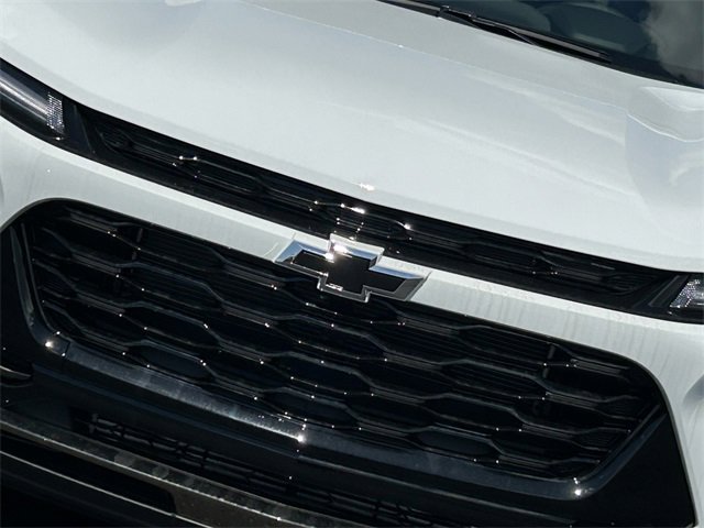 2025 Chevrolet Trax ACTIV photo 2