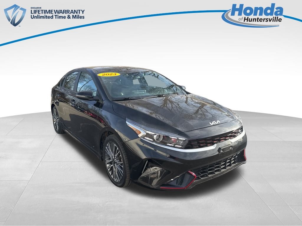 2023 Kia Forte GT-Line's photo